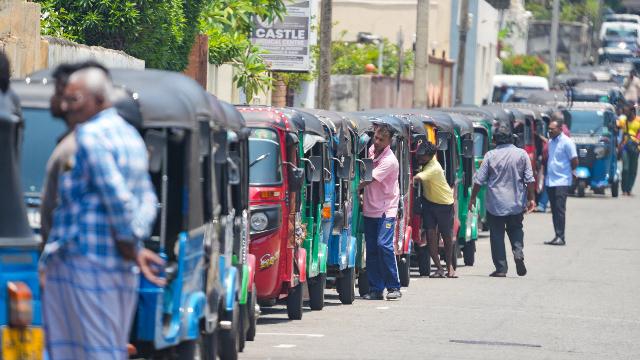  迷雾中的资本博弈：为何长期持仓是穿越周期的唯一解 股票财经 迷雾中的资本博弈：为何长期持仓是穿越周期的唯一解 股票财经