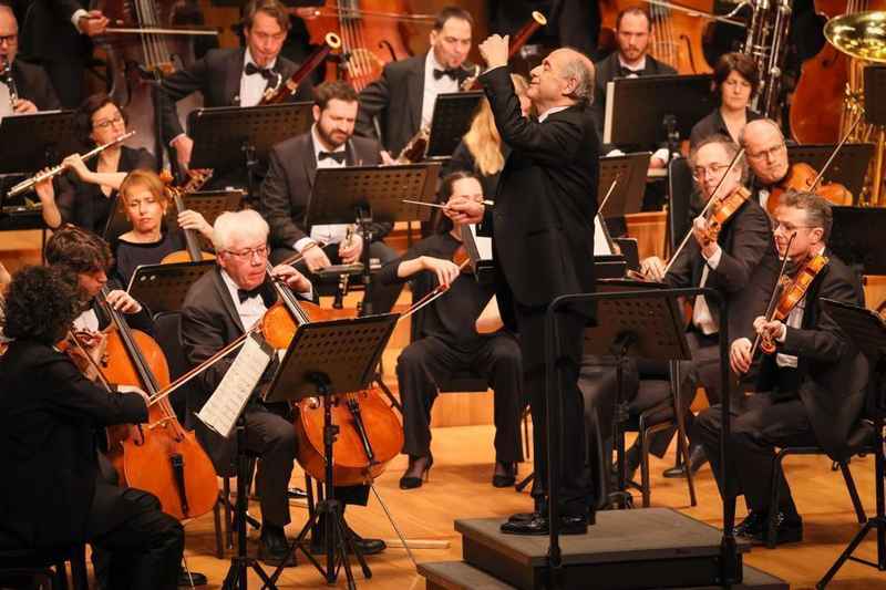  共鸣与连接：如何在快节奏时代重拾音乐的温度 情感心理