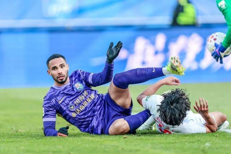  战术体系全面失控：津门虎保级困局的技术根源深度剖析 体育新闻