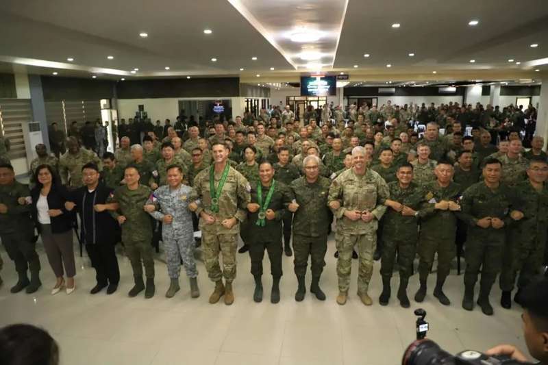  从“二人转”到“五国局”：日本陆自实兵入菲背后的技术博弈与战略意图 新闻